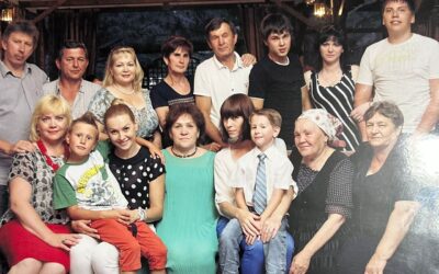 Когда корни слабы — дерево не даёт плодов. А когда Род силён — жизнь расцветает.